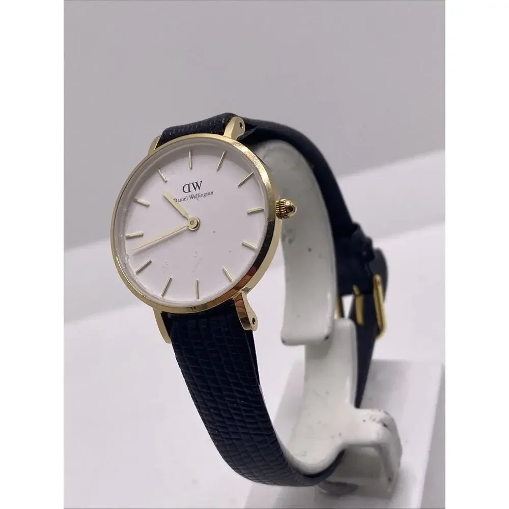 Daniel Wellington Womens Gold Tone Watch New Battery